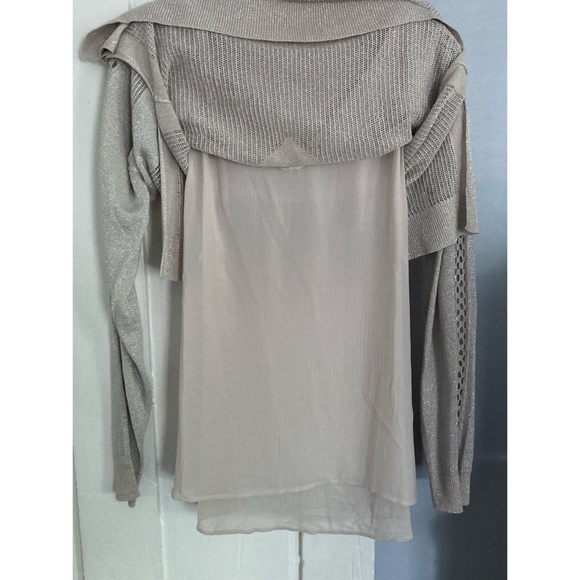 ✨HP✨ Lucky Brand silver layered V-neck sweater - Picture 7 of 14